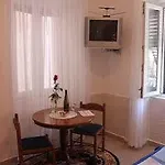 Nerio Apartment *